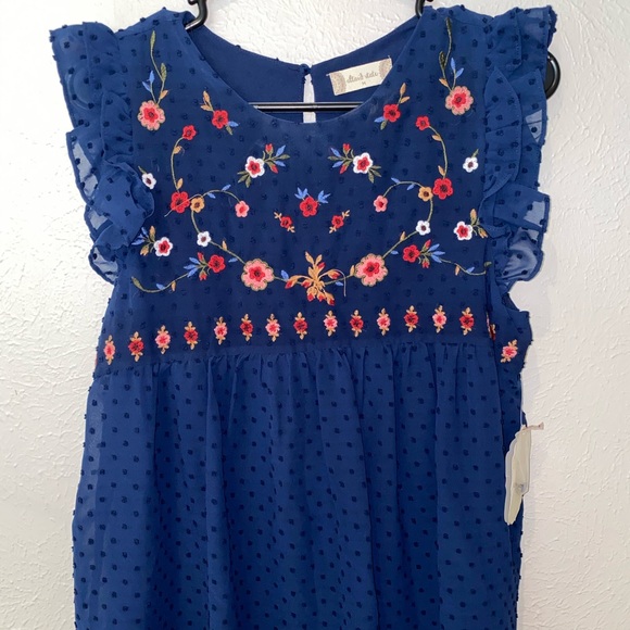 Altar'd State Tops - Altar’d State Cap Sleeve Floral Top